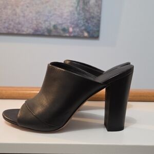 Chic Black Women's Leather Mules